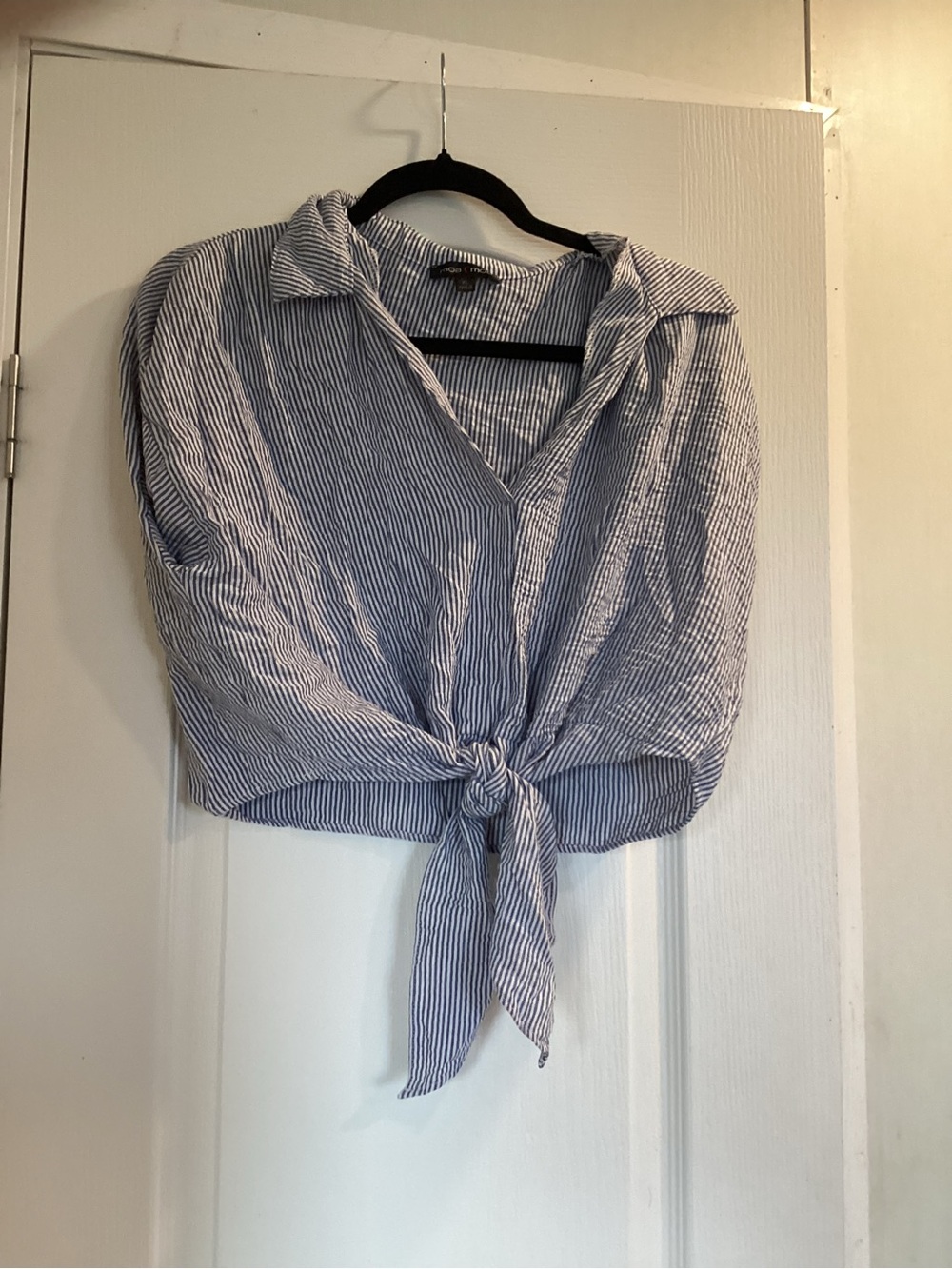 Moa Moa Blue and White Striped Tie-Front Button Down XL EUC